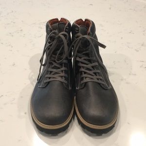 Men’s NWOT VOLCOM Hiking boots size 8.5